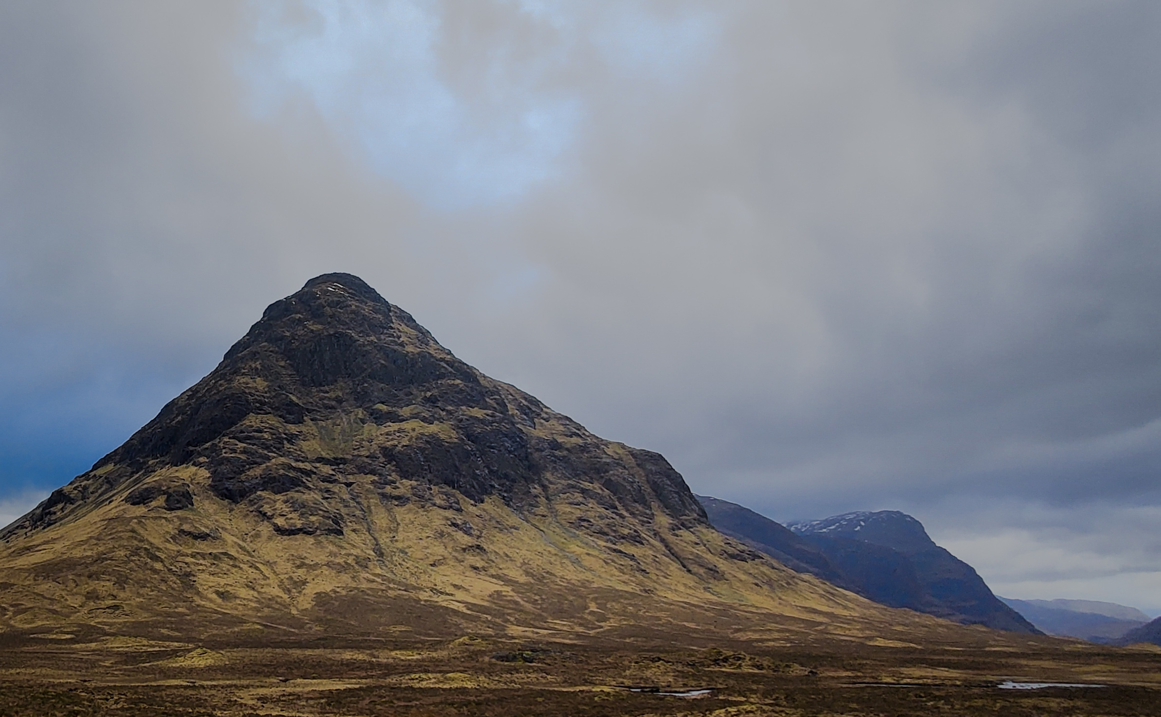 5 Perfect Gifts For Outdoor Lovers and Hikers