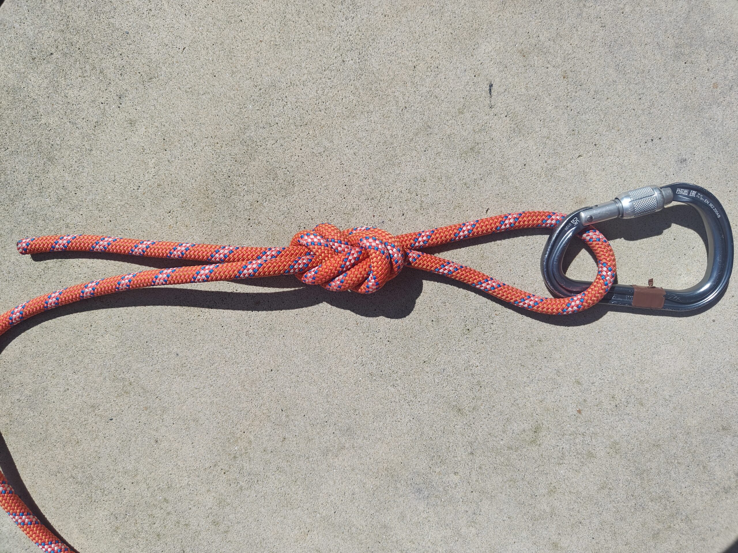 How to tie a perfect figure eight for climbing